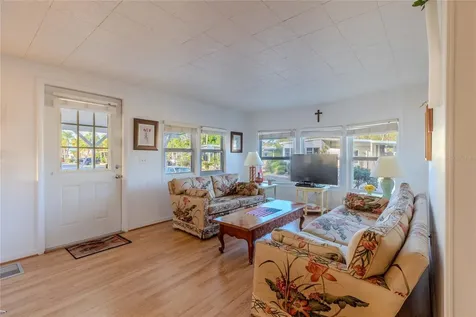 2100 Kings Highway Port Charlotte FL 33980