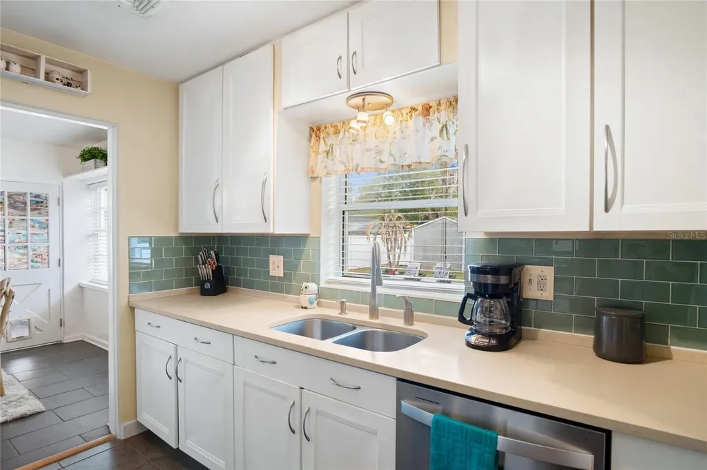 527 Meridale Avenue Orlando FL 32803