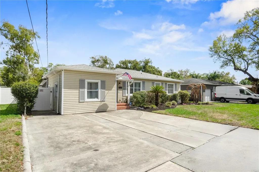 527 Meridale Avenue Orlando FL 32803