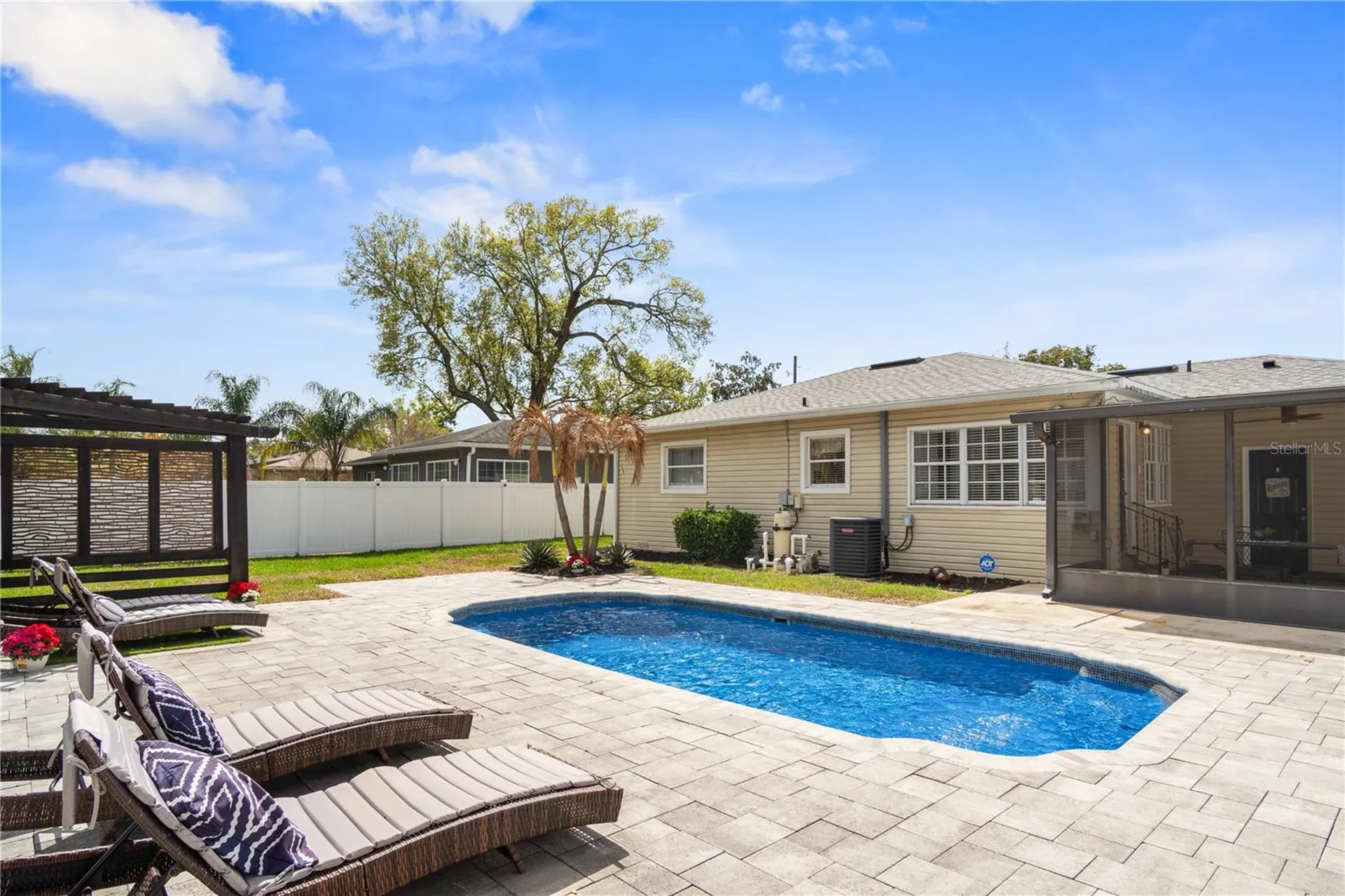 527 Meridale Avenue Orlando FL 32803