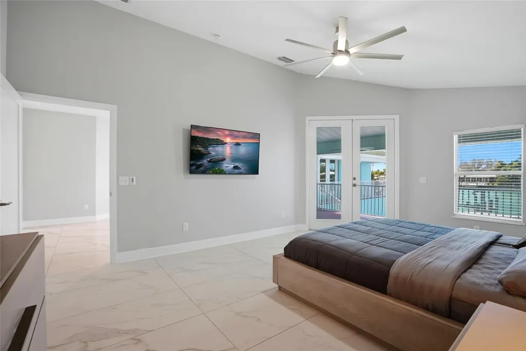 11850 7th Street E Treasure Island FL 33706
