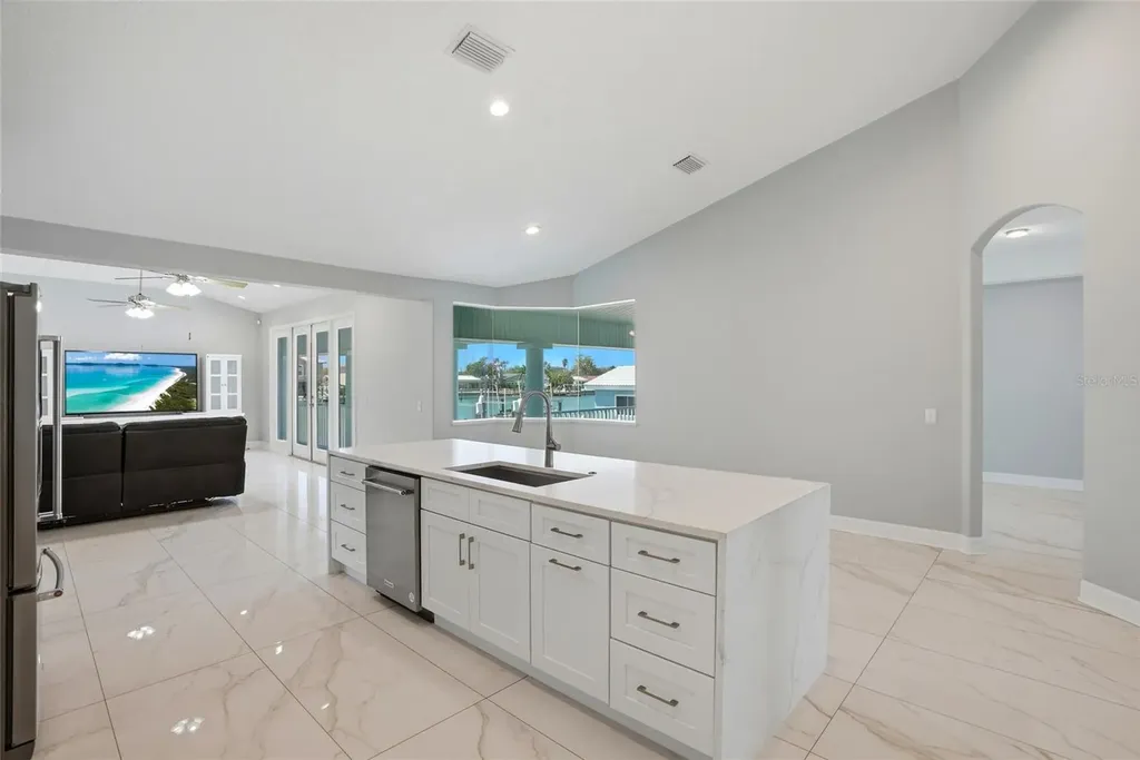 11850 7th Street E Treasure Island FL 33706
