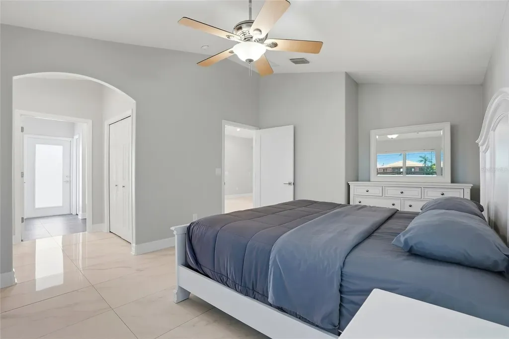 11850 7th Street E Treasure Island FL 33706