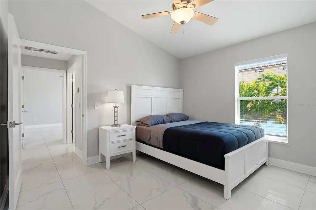 11850 7th Street E Treasure Island FL 33706