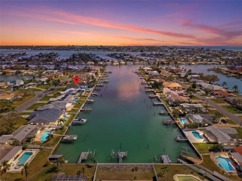 11850 7th Street E Treasure Island FL 33706