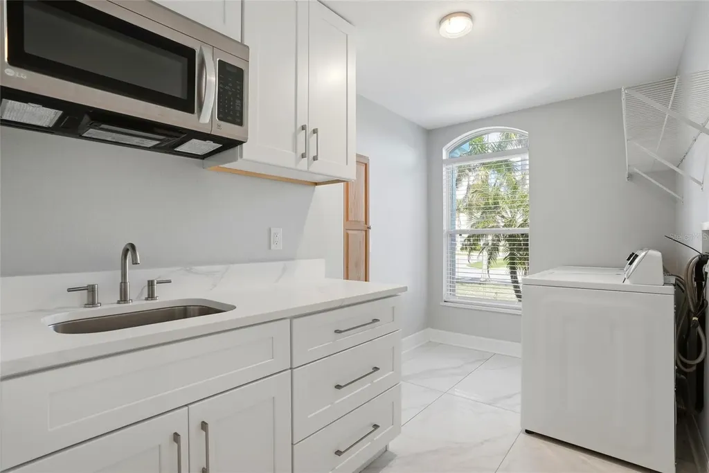 11850 7th Street E Treasure Island FL 33706