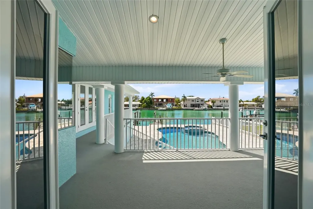 11850 7th Street E Treasure Island FL 33706