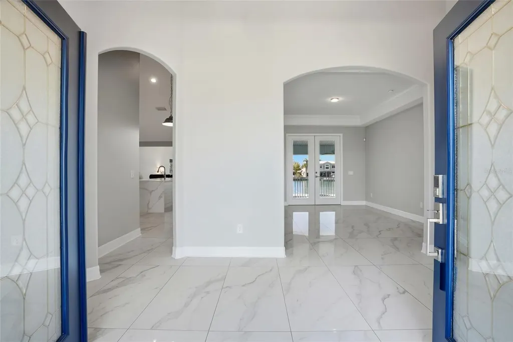 11850 7th Street E Treasure Island FL 33706