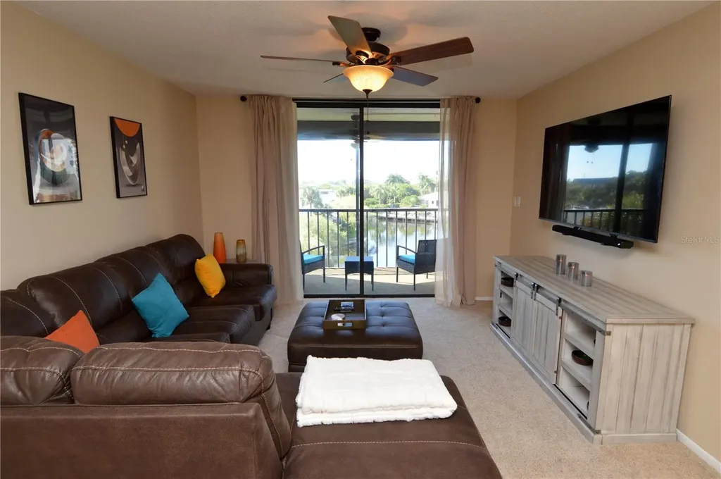1316 Pasadena Avenue S South Pasadena FL 33707