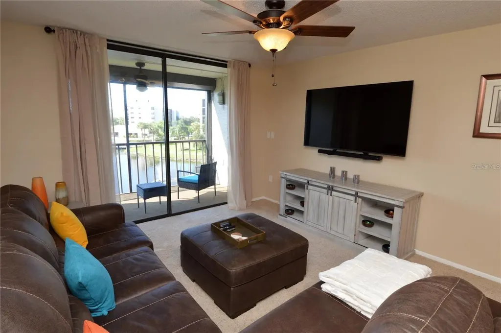 1316 Pasadena Avenue S South Pasadena FL 33707