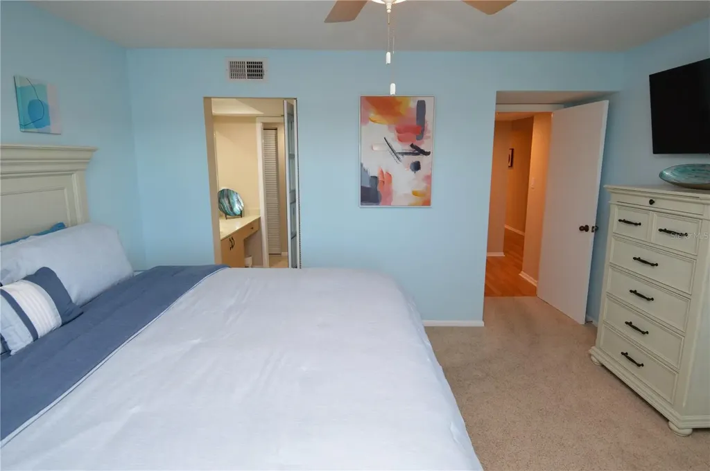 1316 Pasadena Avenue S South Pasadena FL 33707