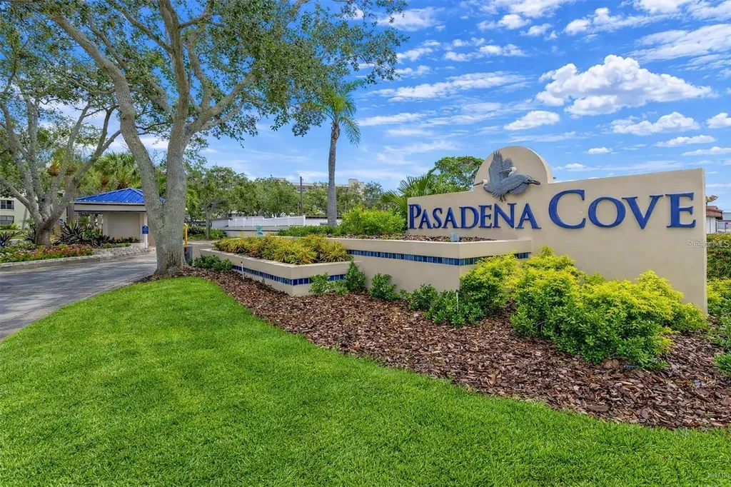 1316 Pasadena Avenue S South Pasadena FL 33707