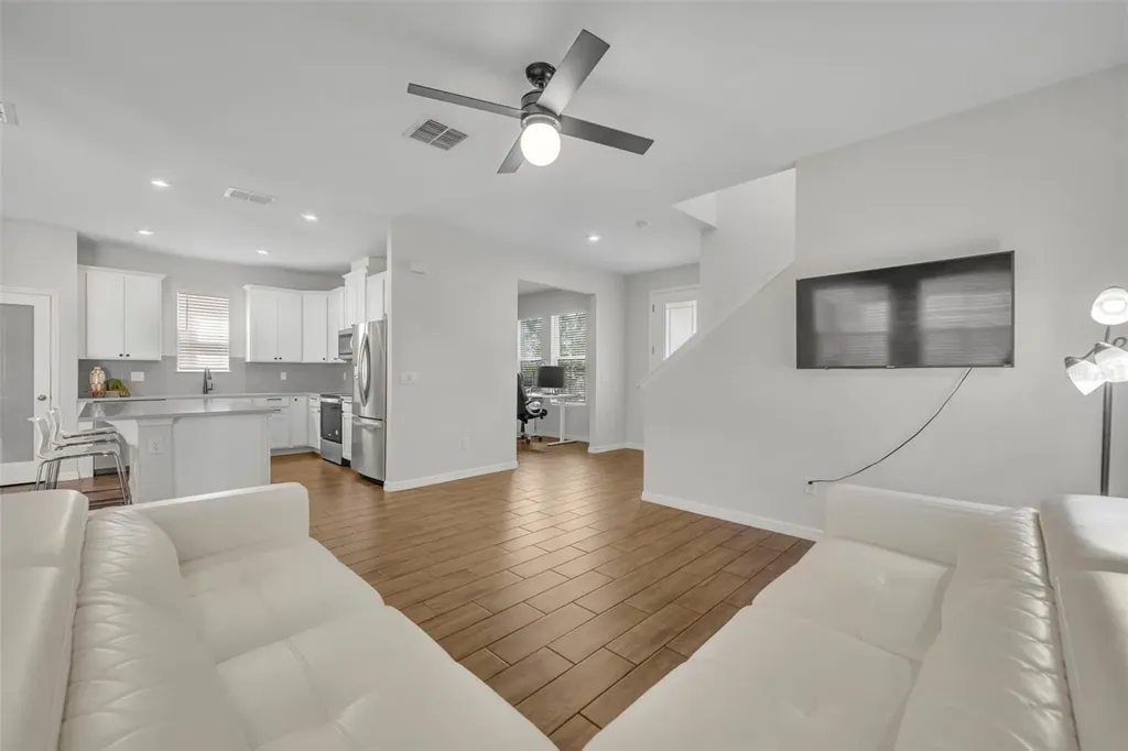 11844 Founders Street Orlando FL 32832