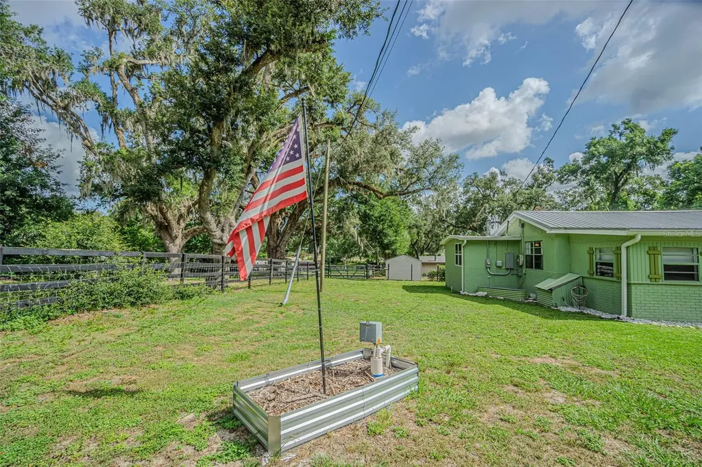 34723 Missionary Road Dade City FL 33525