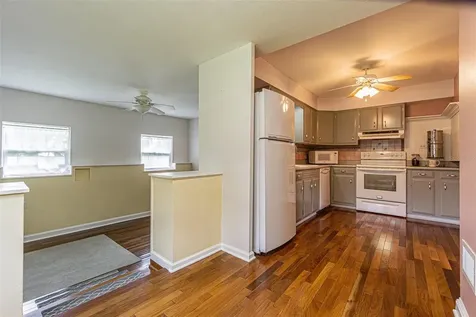 34723 Missionary Road Dade City FL 33525