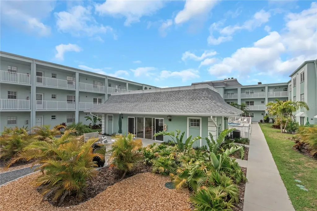 1706 Belleair Forest Drive Belleair FL 33756