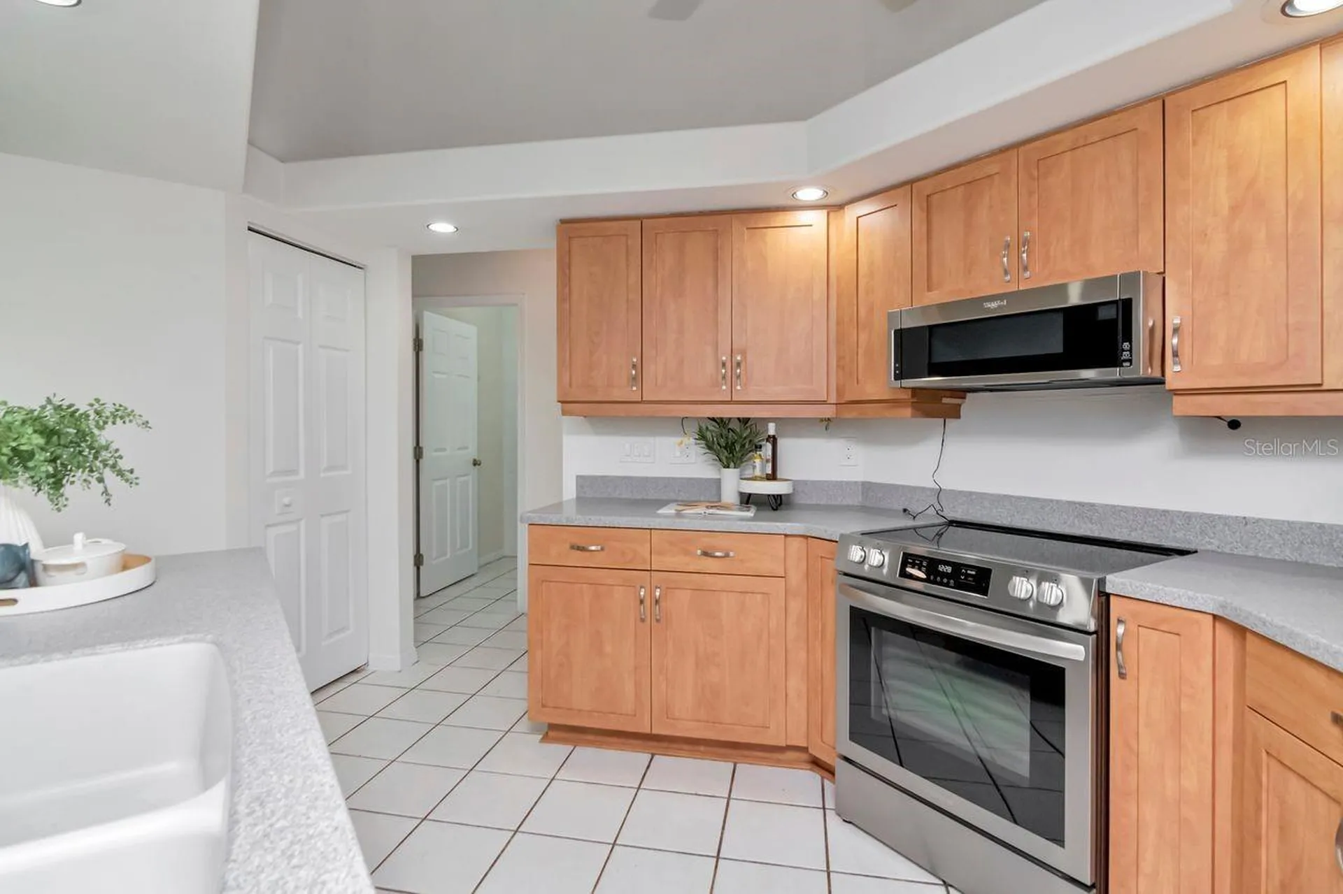 835 Christina Circle Oldsmar FL 34677