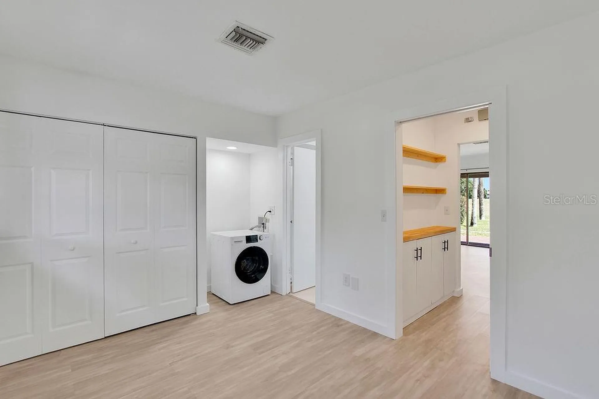 3507 Longmeadow Sarasota FL 34235
