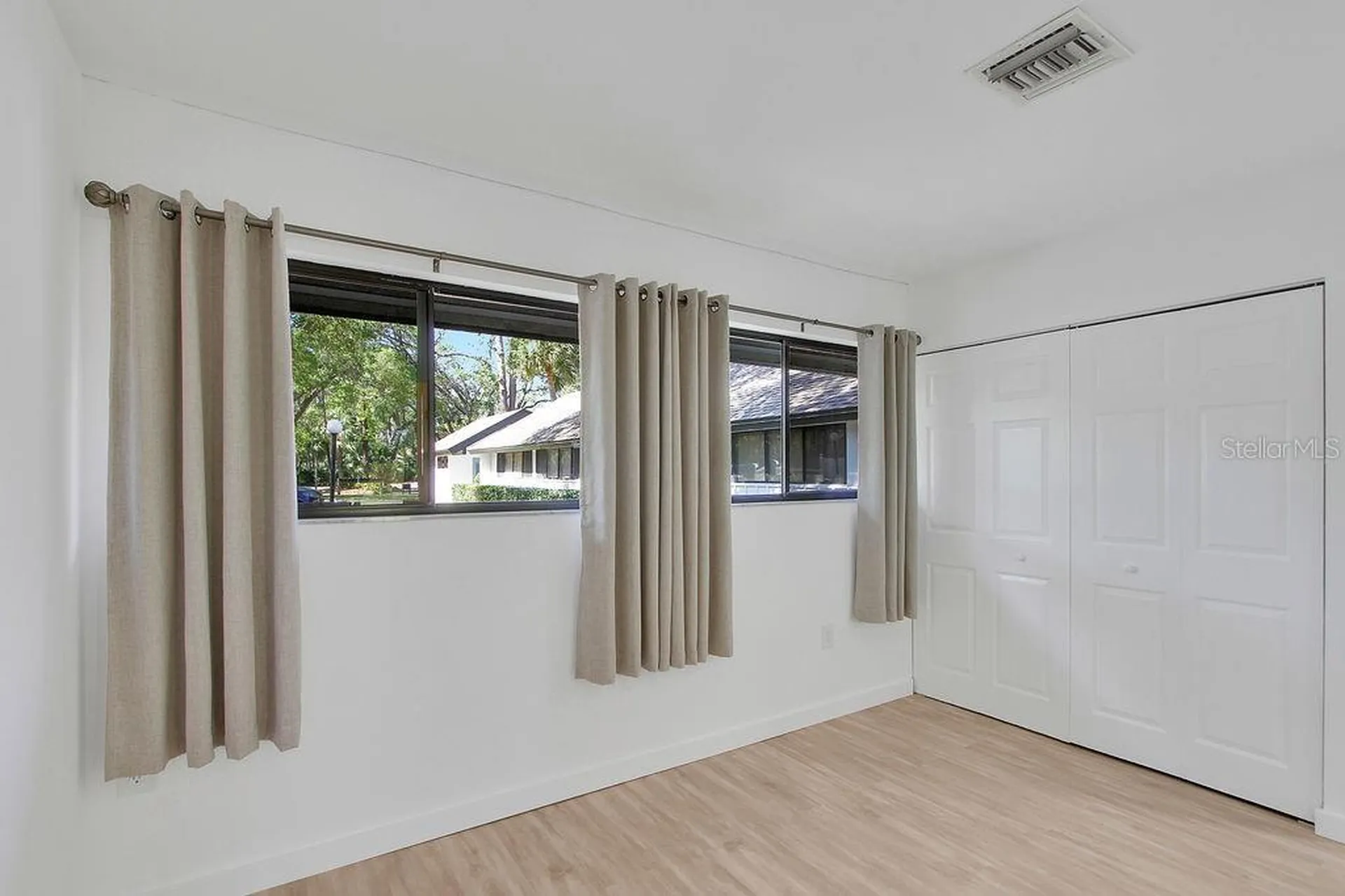 3507 Longmeadow Sarasota FL 34235