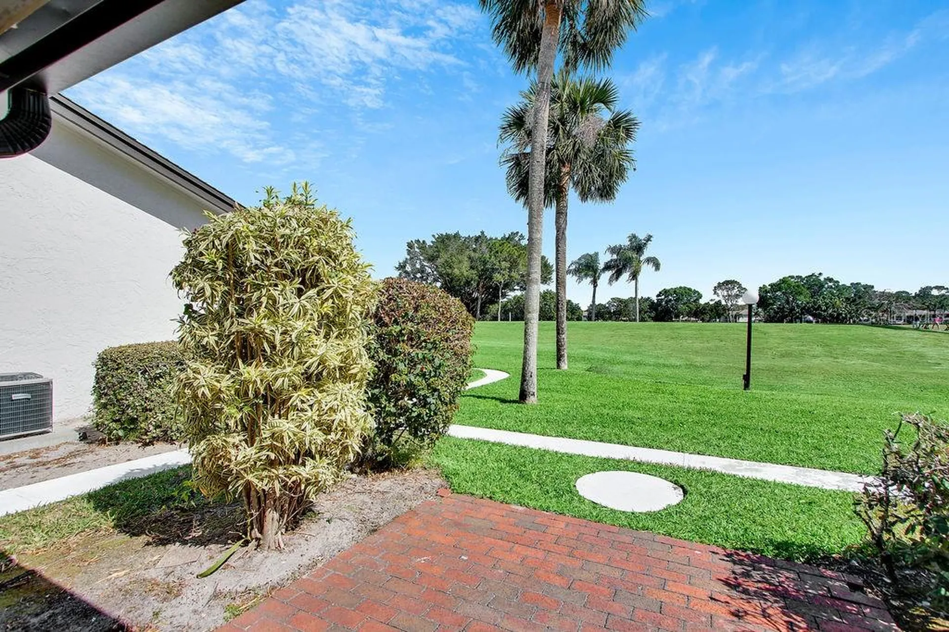 3507 Longmeadow Sarasota FL 34235