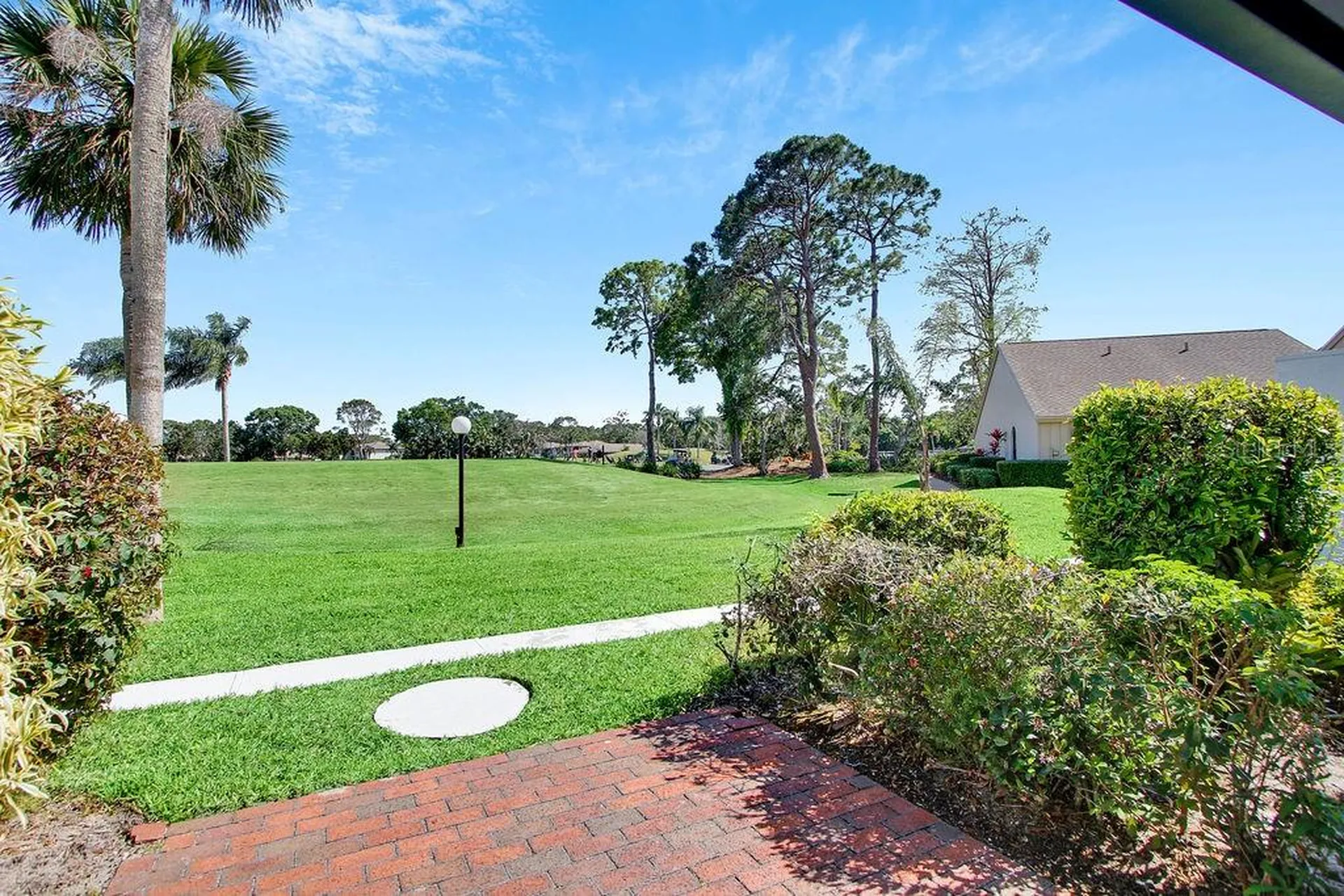 3507 Longmeadow Sarasota FL 34235