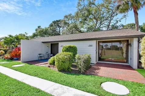 3507 Longmeadow Sarasota FL 34235