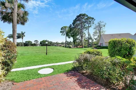 3507 Longmeadow Sarasota FL 34235