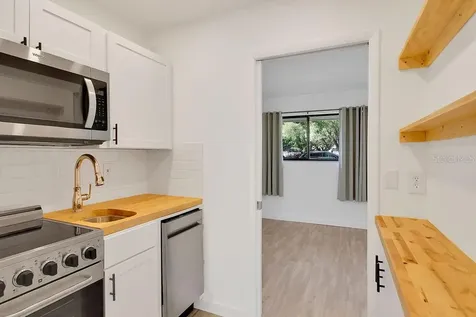 3507 Longmeadow Sarasota FL 34235