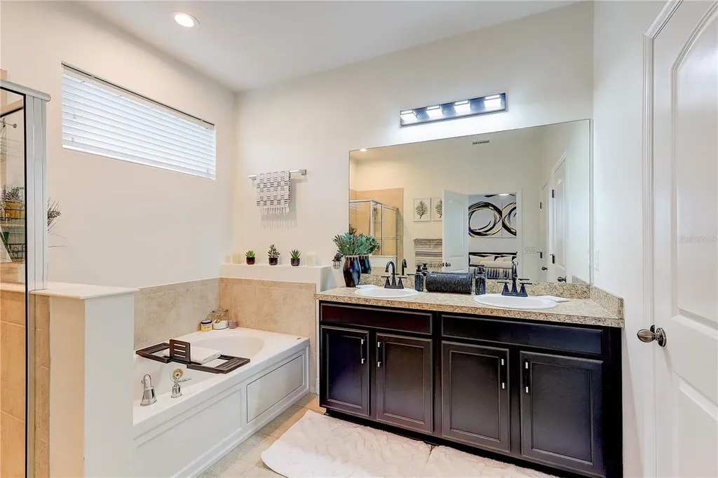 2410 Hawks Point Court Ruskin FL 33570