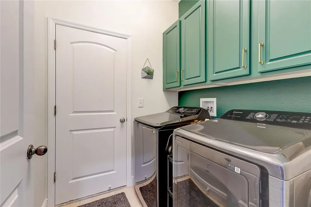 2410 Hawks Point Court Ruskin FL 33570