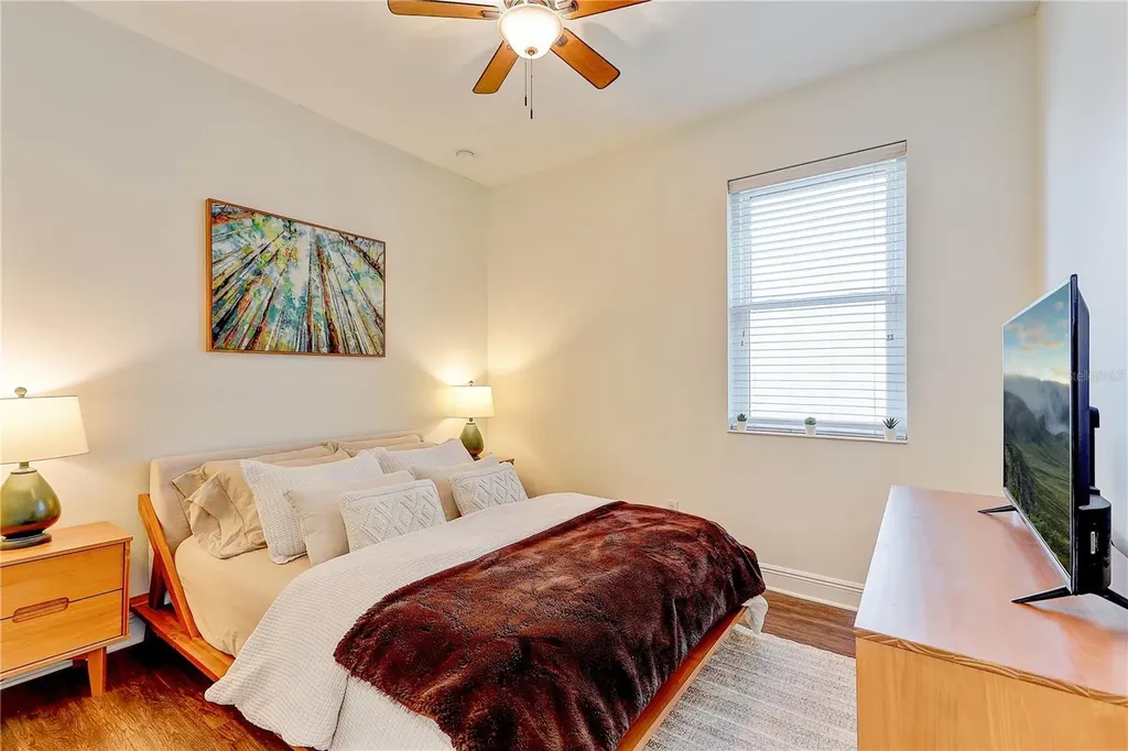 2410 Hawks Point Court Ruskin FL 33570