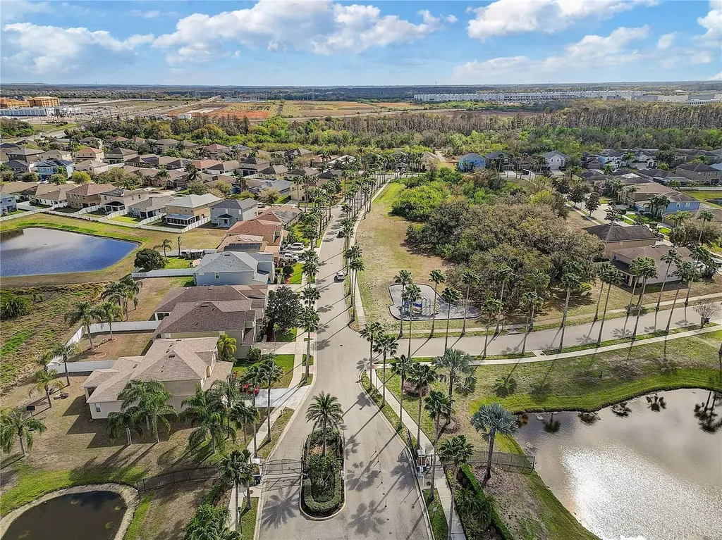 2410 Hawks Point Court Ruskin FL 33570