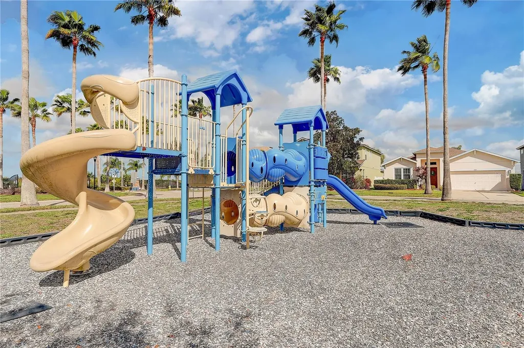 2410 Hawks Point Court Ruskin FL 33570