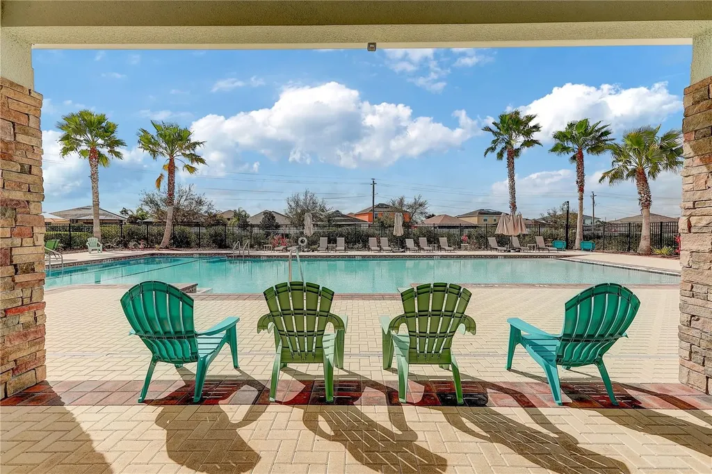 2410 Hawks Point Court Ruskin FL 33570