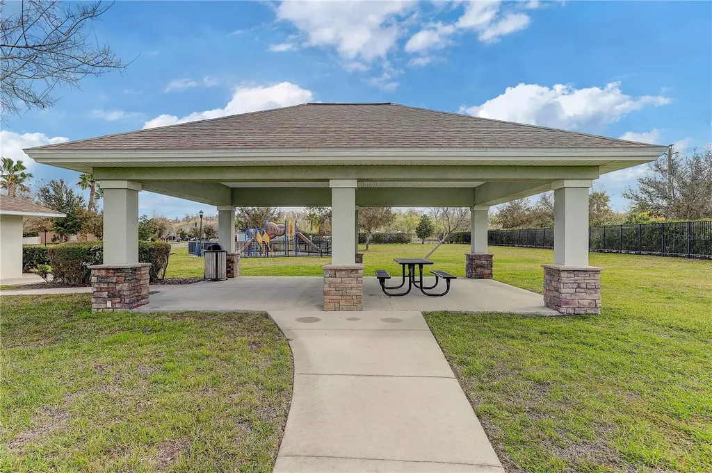 2410 Hawks Point Court Ruskin FL 33570