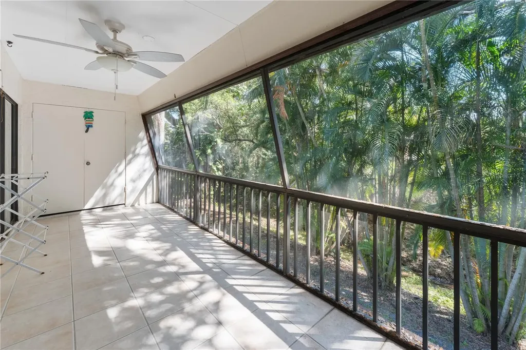 4574 Ringwood Meadow Sarasota FL 34235