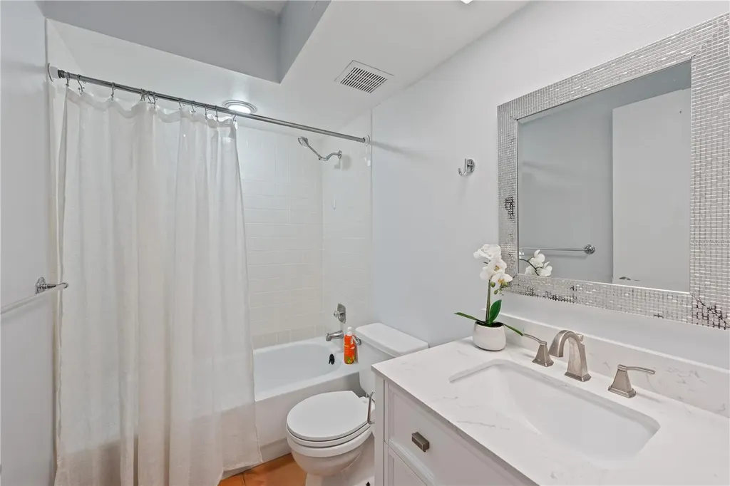 4574 Ringwood Meadow Sarasota FL 34235