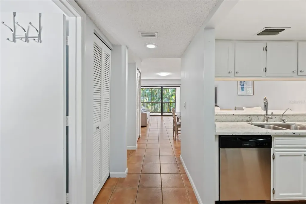 4574 Ringwood Meadow Sarasota FL 34235