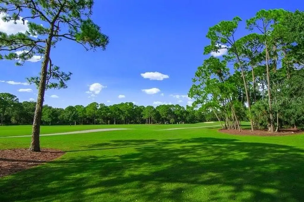 4574 Ringwood Meadow Sarasota FL 34235
