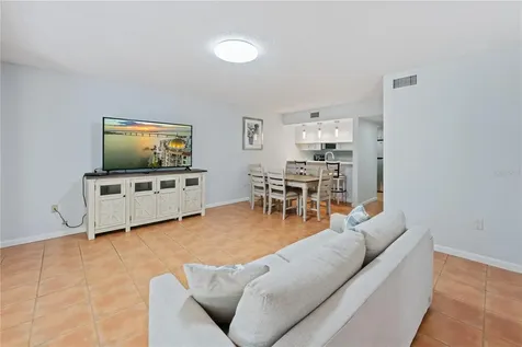 4574 Ringwood Meadow Sarasota FL 34235