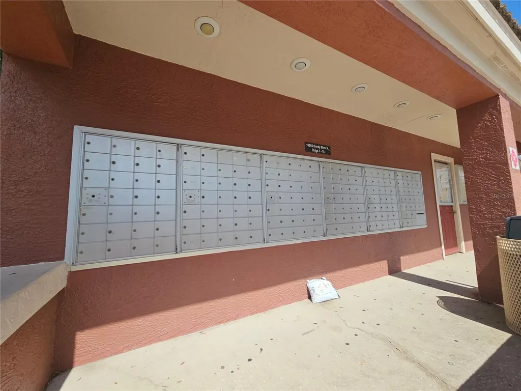 10265 Gandy Boulevard N St Petersburg FL 33702