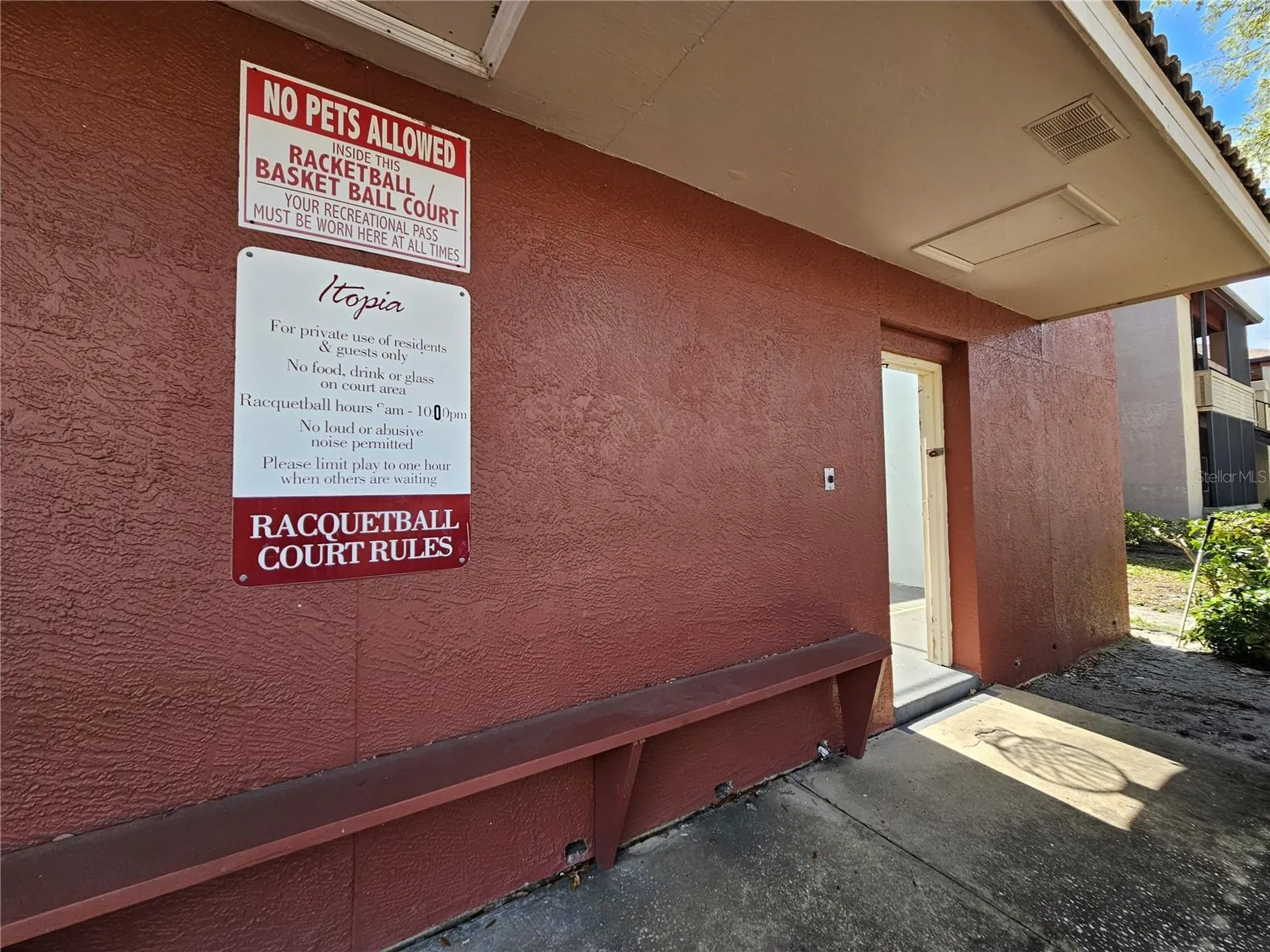 10265 Gandy Boulevard N St Petersburg FL 33702