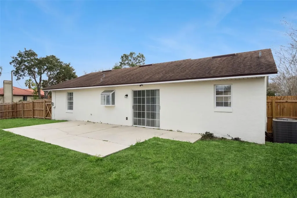11045 Pine Street Leesburg FL 34788