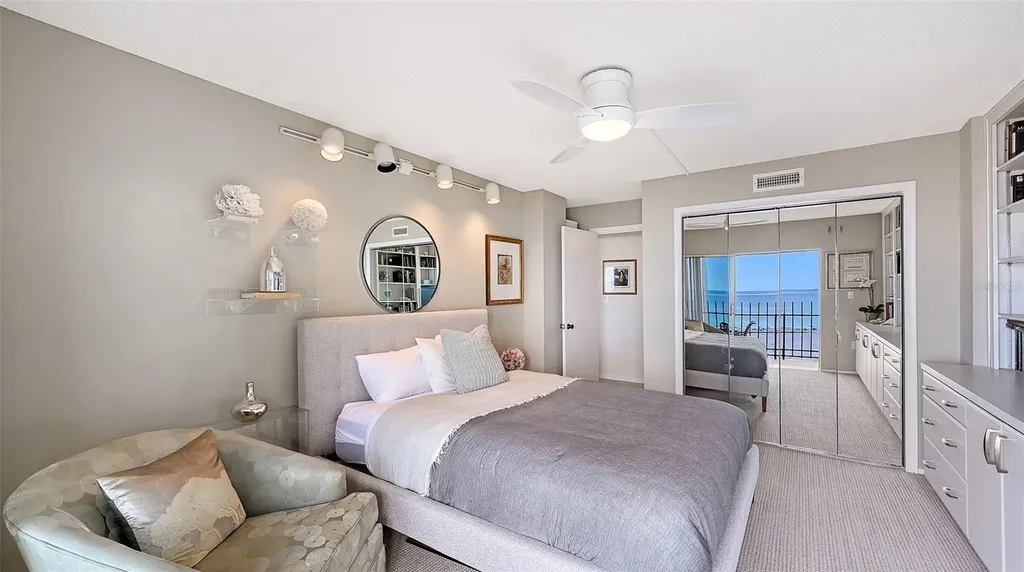 101 Benjamin Franklin Drive Sarasota FL 34236