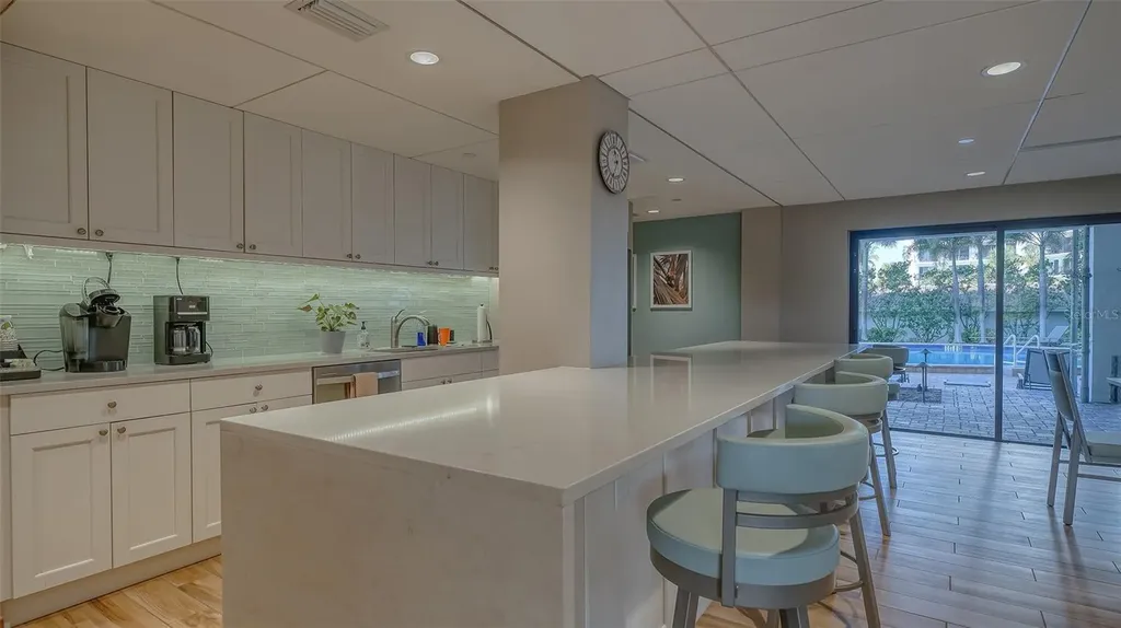 101 Benjamin Franklin Drive Sarasota FL 34236