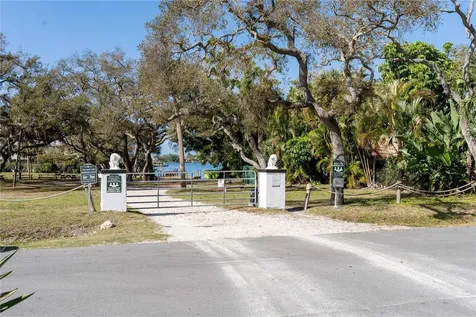 1831 Nautilus Drive Sarasota FL 34231