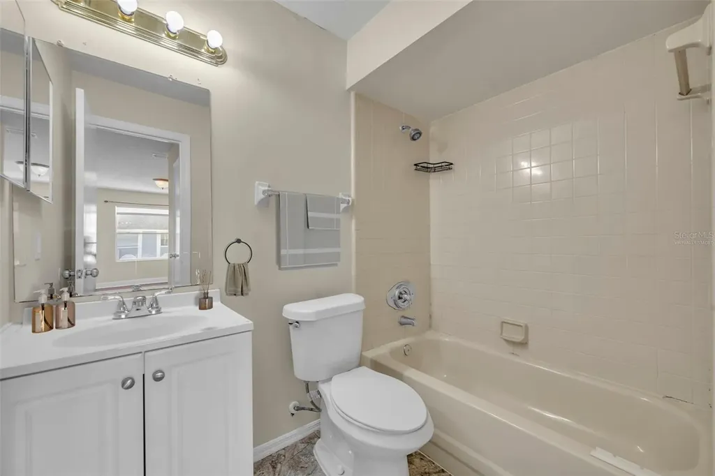 4124 Pershing Pointe Place Orlando FL 32822