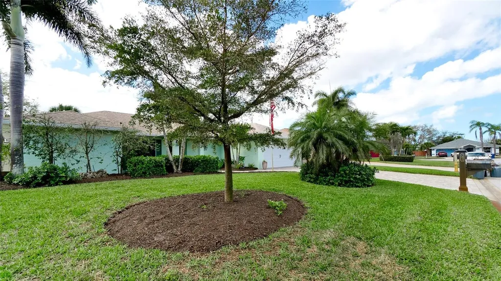 7211 25th Drive W Bradenton FL 34209