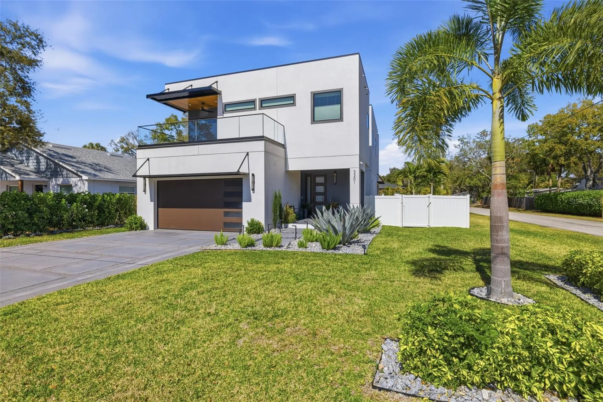 3301 W Paul Avenue Tampa FL 33611
