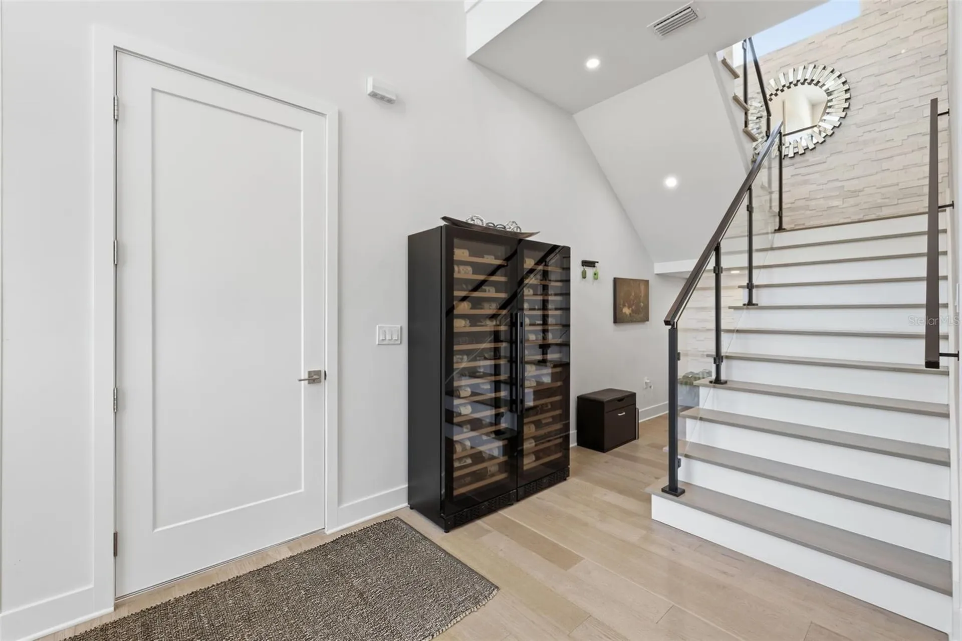 3301 W Paul Avenue Tampa FL 33611
